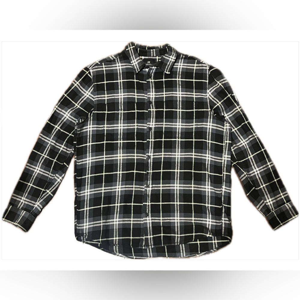 Men’s H&M Black Striped Flannel Long Sleeved Shirt Size Medium